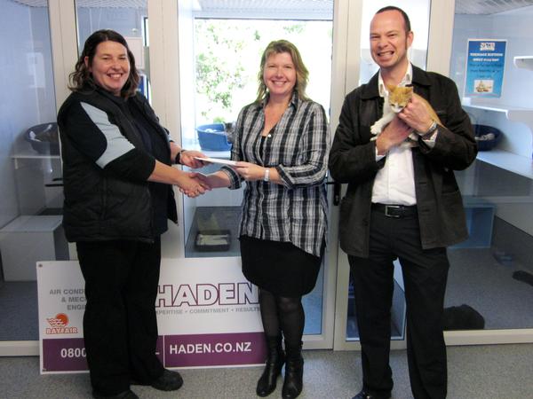 People from left to right:  Margaret Rawiri (Operations Manager, SPCA Tauranga), Dianne Gordon (Service Manager, Haden), Richie Wellsbury (Operations Manager, Bayfair)